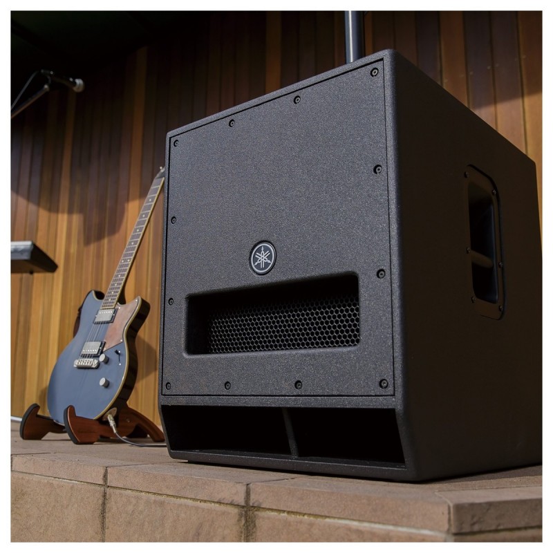 Location Caisson de basses Yamaha DXS18 Vannes Location Caisson de basses Yamaha DXS18 Vannes
